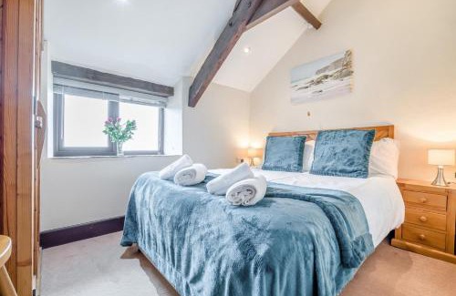 Stibb House | Moles Burrow