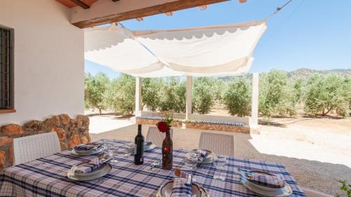 Pozo Alcon House | Molino de Peralta Pozo Alcón by Ruralidays