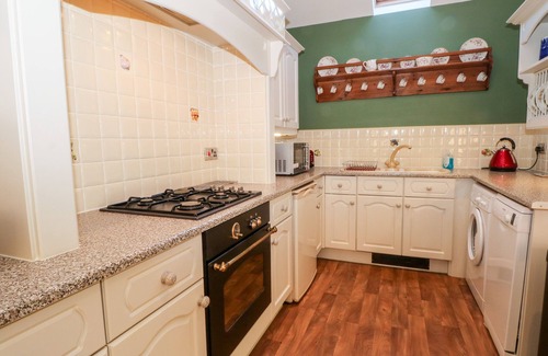 Nantwich Cottage | MOLLS COTTAGE, with a garden in Nantwich