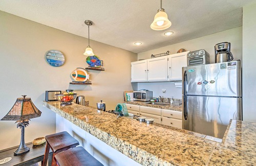 Kaunakakai Condo | Molokai Shores Resort Condo w/Pool & Views!
