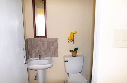 Mona Heights Apartment | Mona Suites : Self-Contained Studio