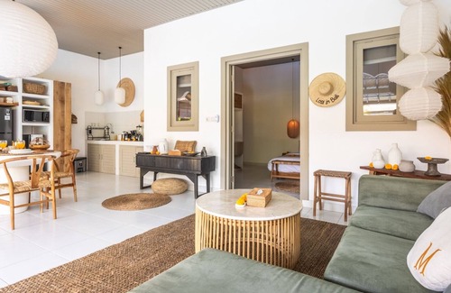 Sunset Road Villa | Mona, Unique 1Br Villa in Seminyak