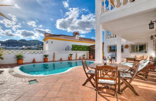 Monda Apartment | Monda Palms Ground Floor Apartment in Monda