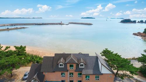 Mongdae House | mongsanpo cueogpensyeon