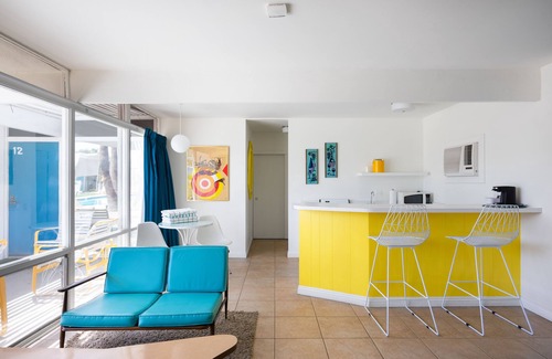 Desert Park Estates Hotel | Monkey Tree Hotel 11 by AvantStay | Stylish Hotel in Palm Springs w/Pool!