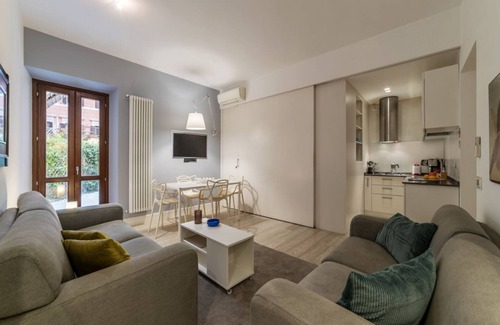 Rione III Colonna Apartment | Monolocale con giardino esclusivo - FromHometoRome