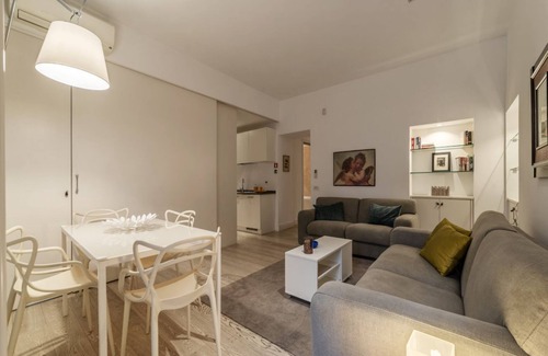 Rione III Colonna Apartment | Monolocale con giardino esclusivo - FromHometoRome