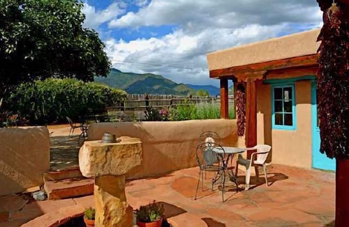 Arroyo Seco House | Montana Luz Hacienda Views, Air Condition, Enclosed yard, Hot tub and Sauna
