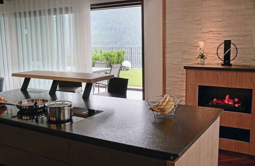 Perca Apartment | Monte Sole Suite, South Tyrol (with garden and sauna)