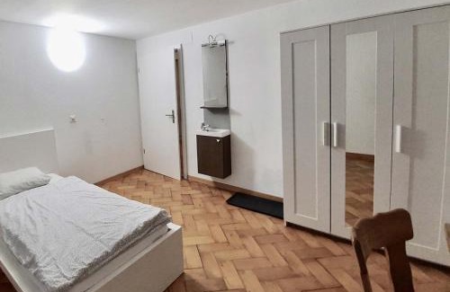 Flumenthal Apartment | Monteurzimmer - Worker's accommodation - ZIMMERzuVERMIETEN in Flumenthal Solothurn