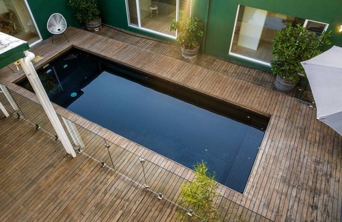 Castlemaine House | Montez House: Pool Retreat