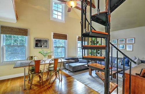 Off Broadway Apartment | Monthly Downtown Newport rental