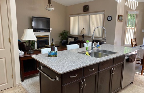 Regional District of Nanaimo Condo | Monthly Rental Mid Sep-Mid June 2300.00