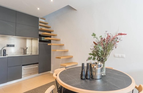 Sant Gervasi Apartment | Monthly rentals: Lovely apt. w/big terrace