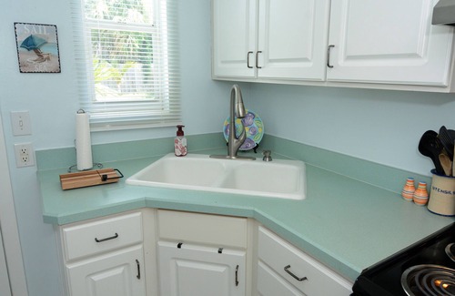 Roberta Heights In Oakdale Park House | Monthly specials!The Dolphin House! Pool home close to the beach & Pets Welcome