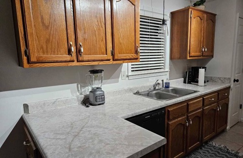 Olive Branch House | MONTHLY STAYS-Charming 4-bedroom Home in Delightful Suburb of Olive Branch