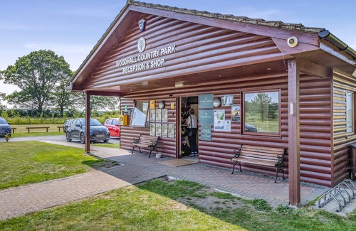 Woodhall Spa Ski Chalet | Monument Lakeside Lodge Pet Friendly