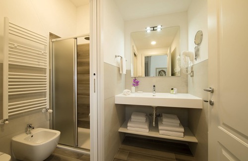 Monza House | Monza City Rooms & Studios