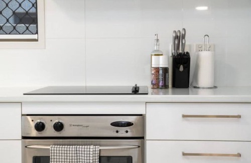 Mooloolaba House | Mooloolaba · Escape to Mooloolaba - Feel At Home in Style