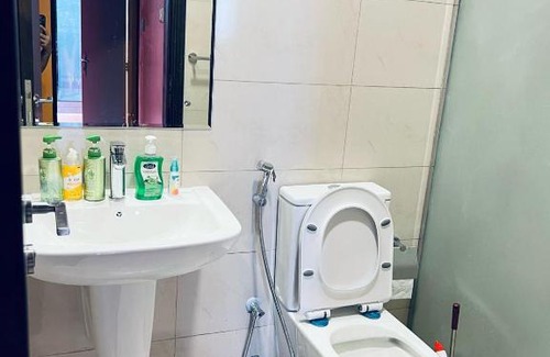 Bur Dubai House | Moon Backpackers Burjman Exit 2, Family Partitions, Loft partitions,