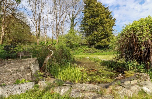 Truro Cottage | MOONLIGHT, pet friendly, with a garden in Truro