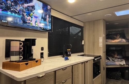 Spring Branch RV Rental | Moonlite Wolf RV: King, Bunks, Fire Pit & Outdoor!