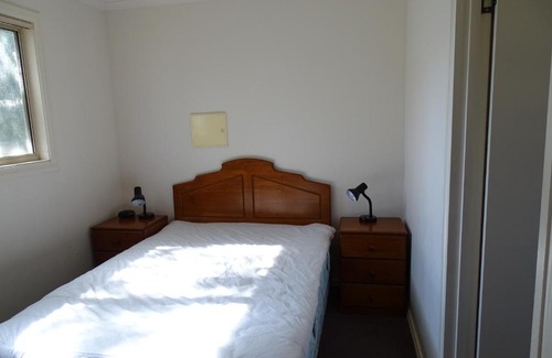 Moonta Bay House | Moonta Bay Cabins - Cabin 2