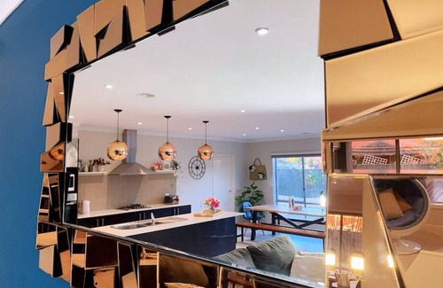 Williams Landing House | Moorhen Designer Decor Home with 8Beds at Williams Landing