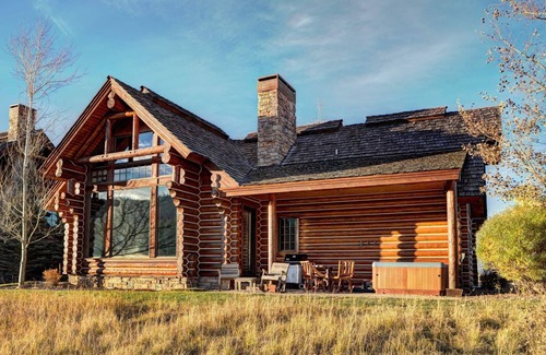 Victor Cabin | Moose Cabin enjoys Bronze Buffalo Ranch at Teton Springs amenity access