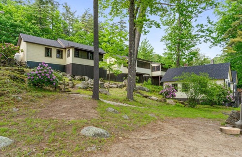 Holderness Cabin | Moose Manor- Squam Waterfront