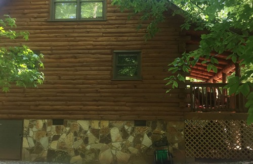 Rising Fawn Cabin | Moose Tracks Lodge on Johnson Lake- Gated Community-Cabin has Hottub