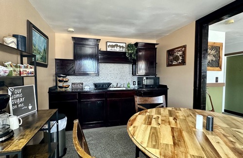 Rangely Cabin | Moosehead Lodge & Cabins