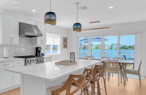 Point Pleasant Beach House | MOR100 | SUNDAY to SUNDAY - New Lakefront Custom Luxury Home!