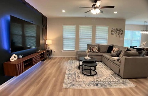 Milton House | Morden NEW Home in Heart of Lafayette