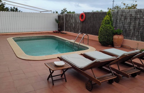 Creixell Ski Chalet | More JAPIMON rest and relaxation 5' from the beach and 25' from Port Aventura Wold