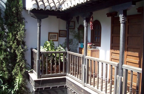Albaicin House | MORISCA DE LA LUNA HOUSE IN GRANADA. PATIO AND GARDEN.