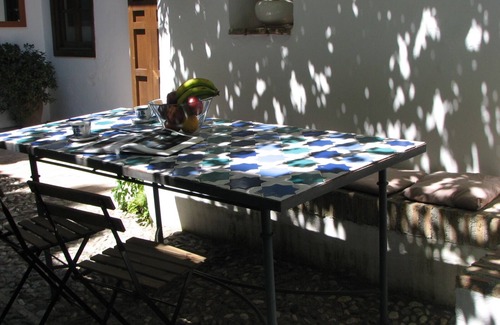 Albaicin House | MORISCA DE LA LUNA HOUSE IN GRANADA. PATIO AND GARDEN.