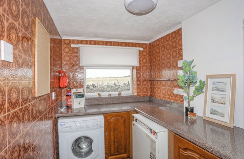 Ty Croes House | MORLAIS (VOICE OF THE SEA), pet friendly, with a garden in Aberffraw