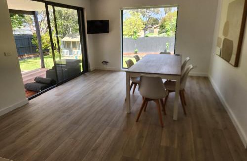 Mornington House | Mornington Holiday House Four bedrooms