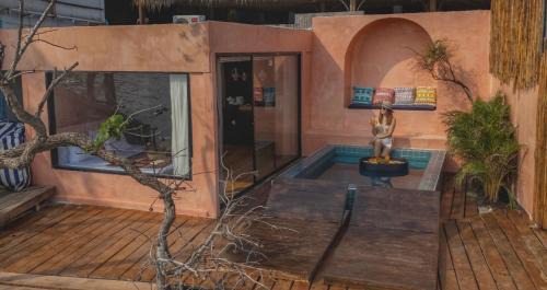 Koh Lan Hotel | Moroccan Beachfront Pool Villa Koh Larn