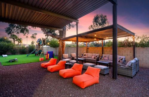 Shea North Estates House | Moroccan Oasis-Pool Games & Family Fun Awaits