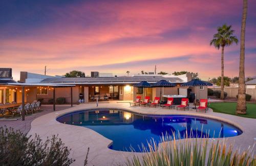 Shea North Estates House | Moroccan Oasis-Pool Games & Family Fun Awaits