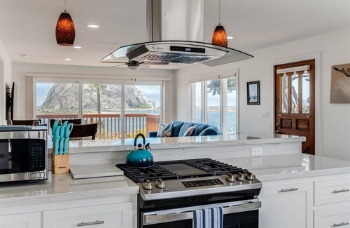 Morro Bay House | Morro Bay Escape - Overlooking the coastline and the Embarcadero