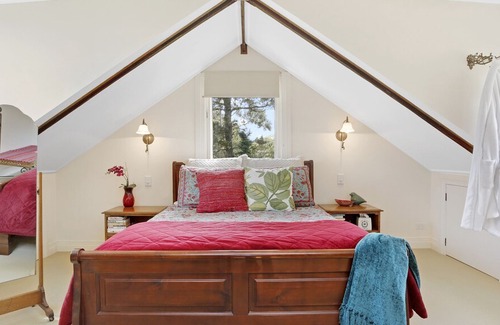 Bundanoon Cottage | Morton Cottage - elegant garden hideaway