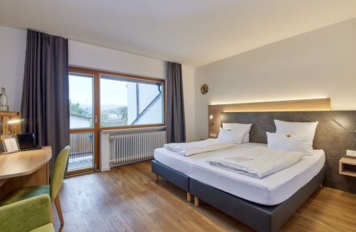 Wintrich Hotel | Moselhotel Weinhaus Simon