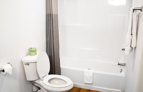 Chilhowie Hotel | Motel 6 Chilhowie, VA I-81