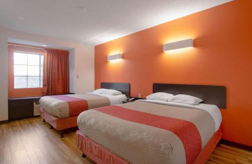 Biggs Field Hotel | Motel 6-El Paso, TX - Southeast