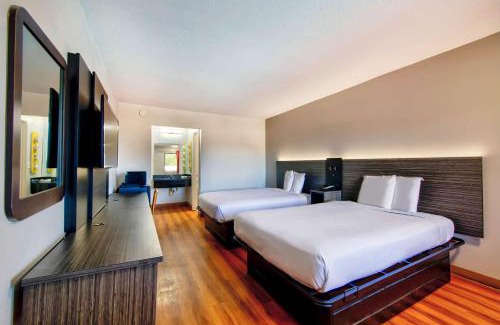 Gainesville Hotel | Motel 6-Gainesville, GA