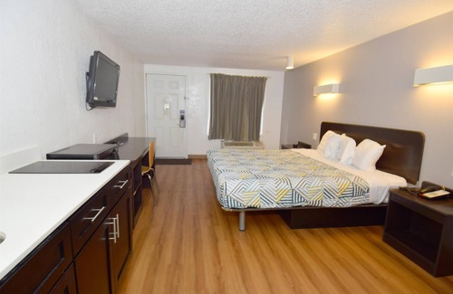 Athol Springs Hotel | Motel 6 Hamburg, NY