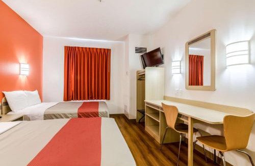 Kearney Hotel | Motel 6-Kearney, NE